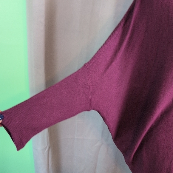 Maurices Purple Relaxed Asymmetrical Tunic With Dolman Sleeves. - Picture 4 of 6